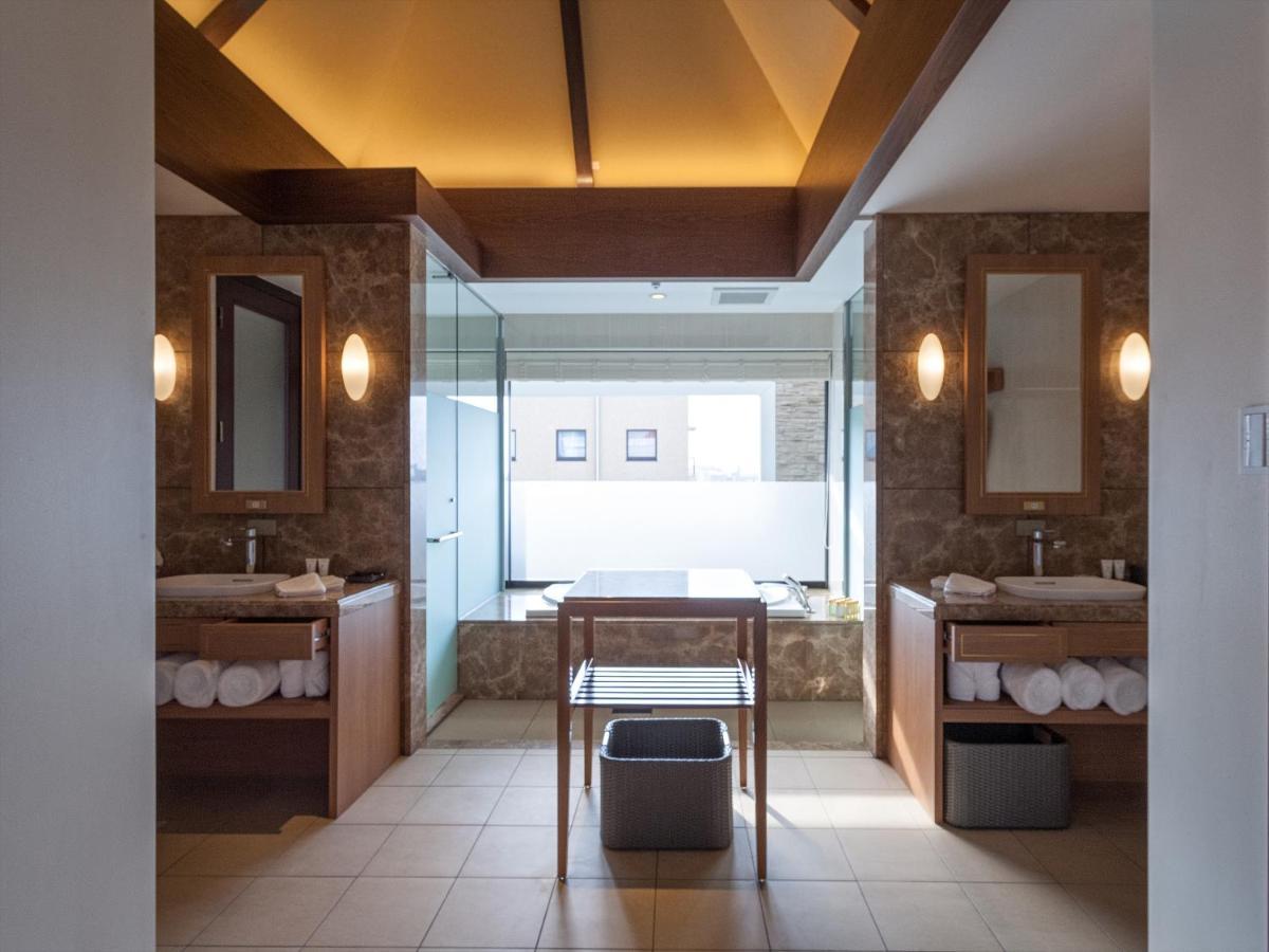 Okinawa Exes Naha Hotel Exterior foto